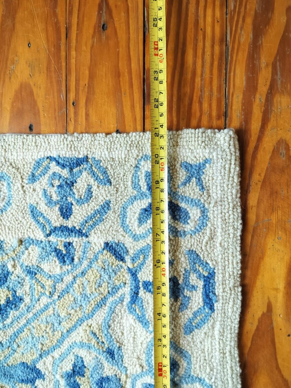 Small Floral Rug - Picture 3 of 5